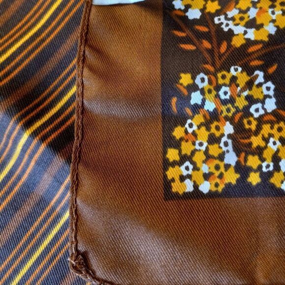 Vintage Brown/TanFloral stripe Polyester Scarf Cottagecore Grandmacore Kitsch - Picture 1 of 6